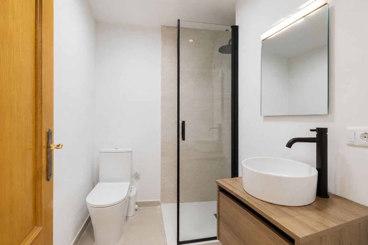 Habitación individual en Ernesto Ferrer — Compartido — 10