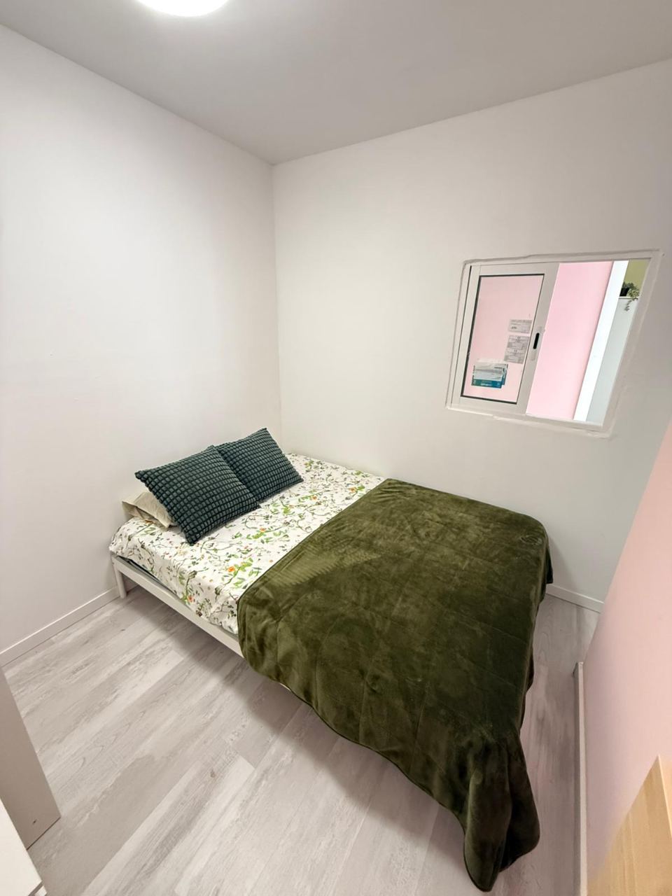 Habitación individual en Duque de Mandas — Privada — 2