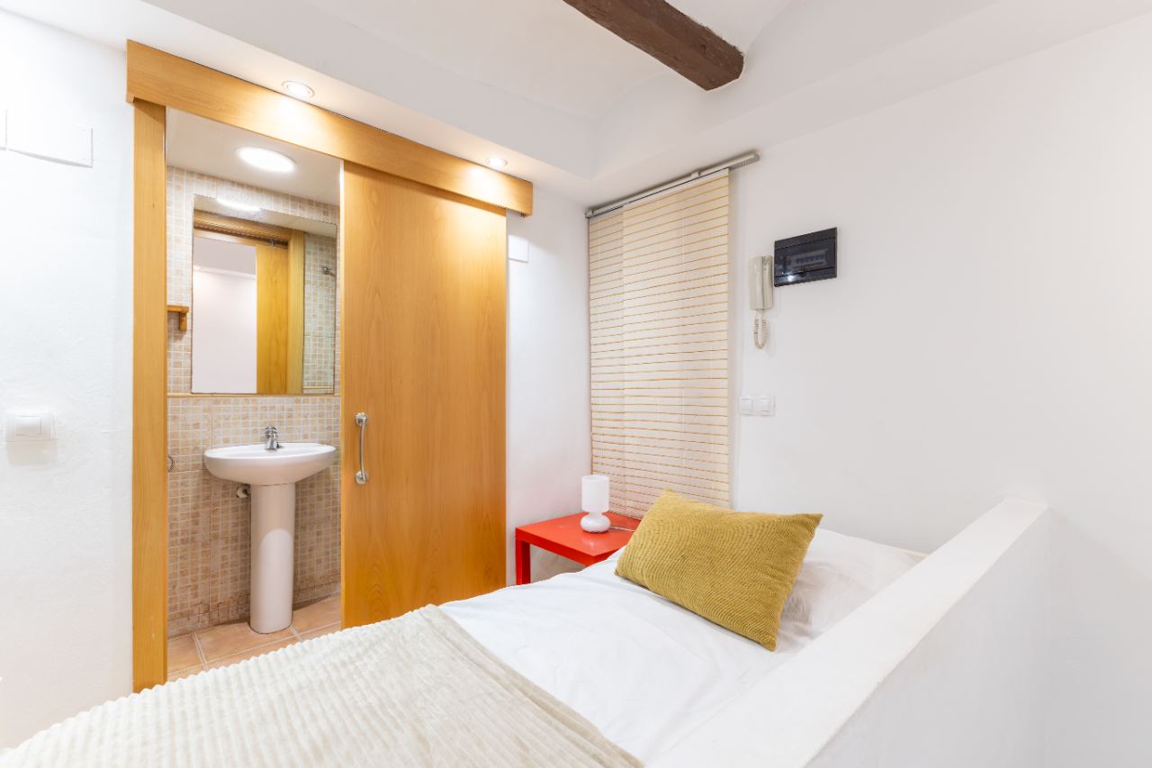 Habitación individual en Sant Francesc — Privada — 7