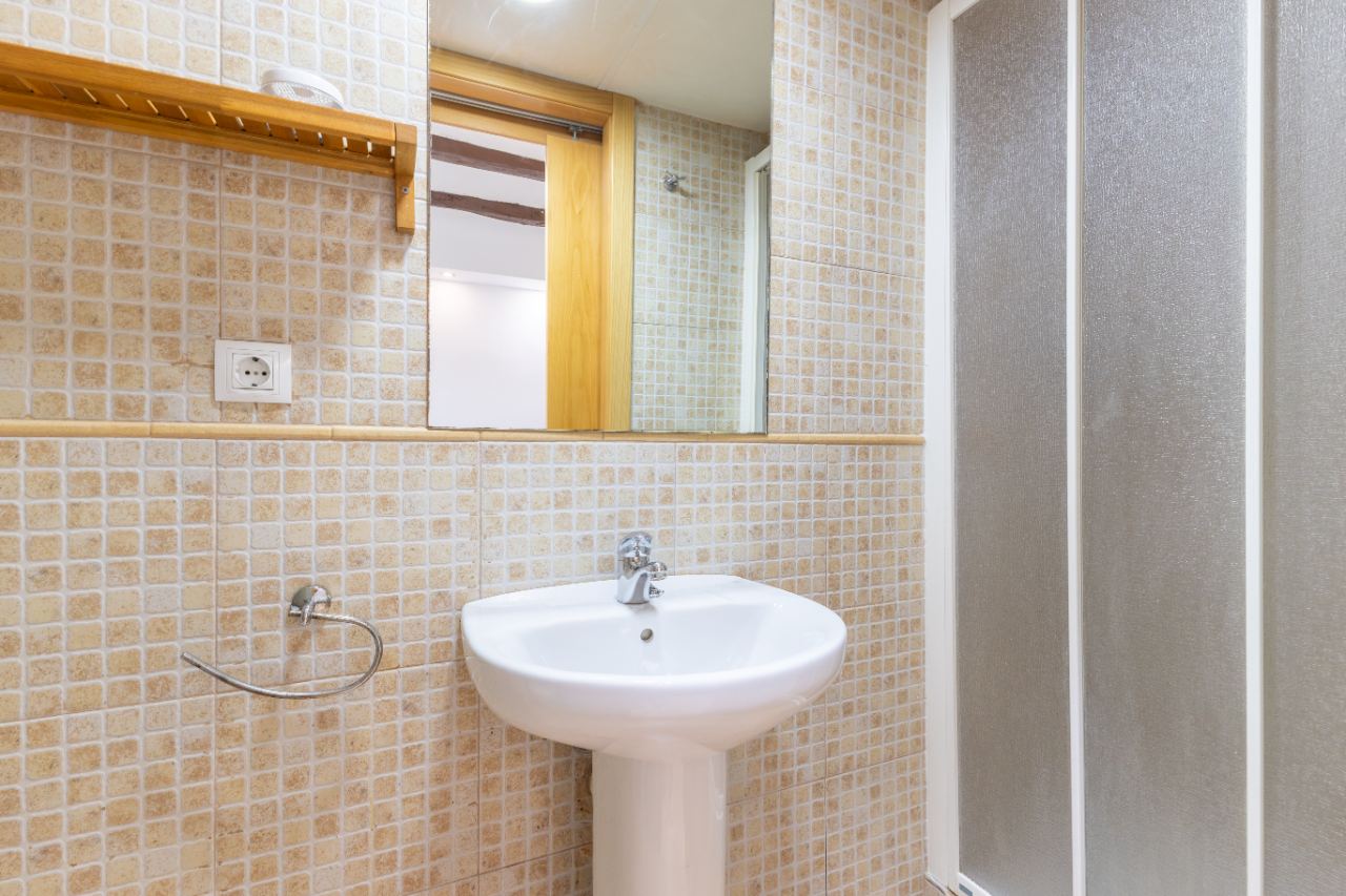 Habitación individual en Sant Francesc — Privada — 8